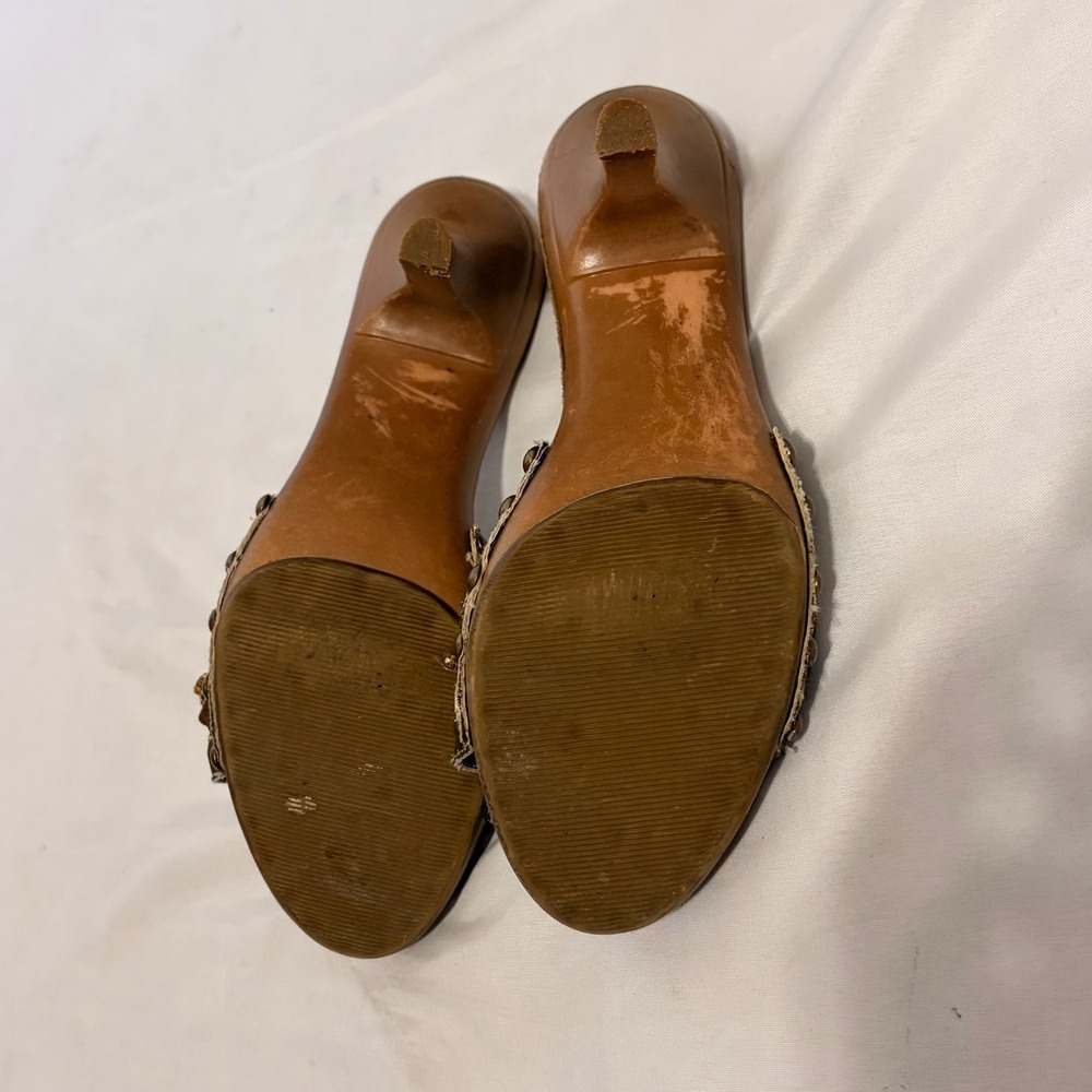 Vintage Candies Brown Embroidered Kitten Heels with beaded detailing on the toe - Picture 7 of 10